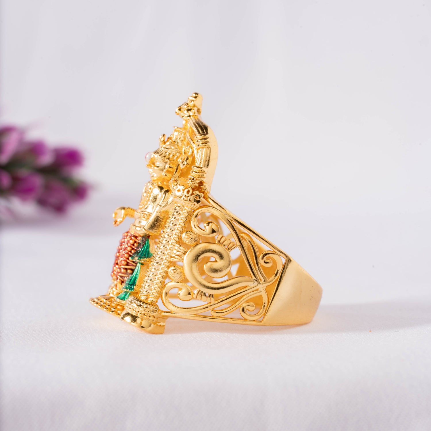 Sleek Ring