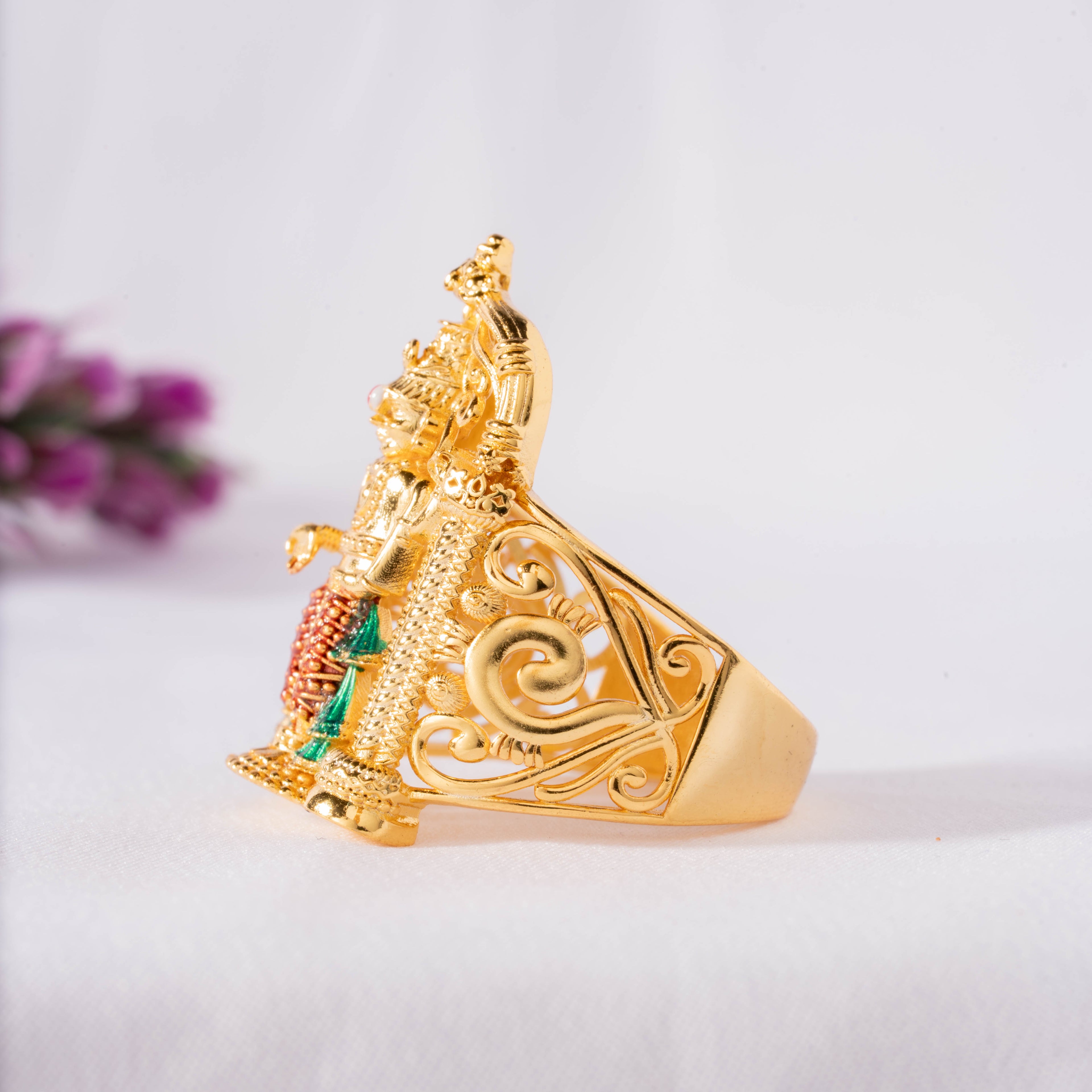 Sleek Ring
