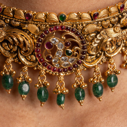 Nakas Choker