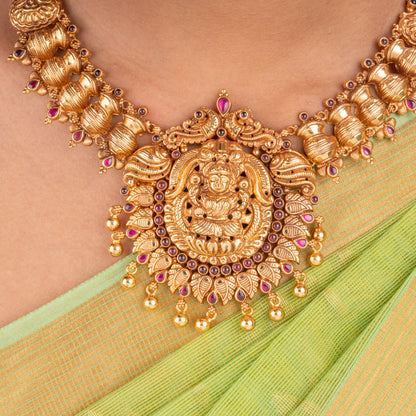 Mandavi Necklace