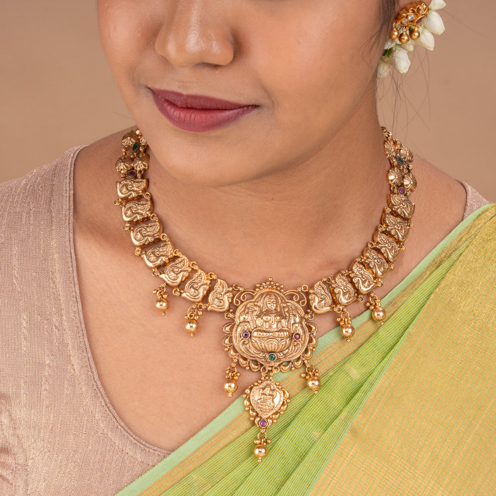 Vilasthra Necklace