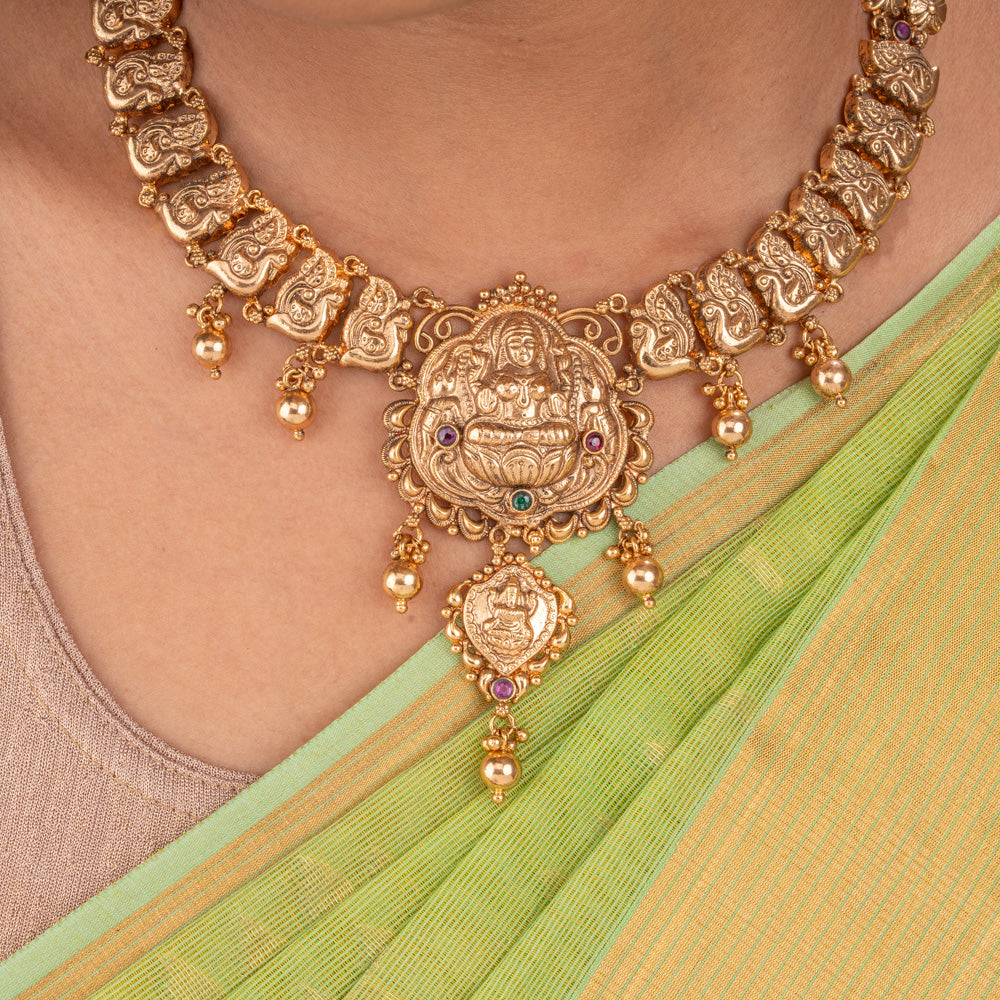 Vilasthra Necklace