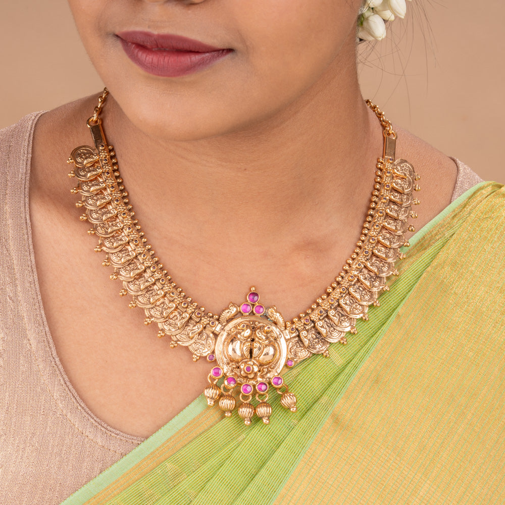 Dhira Necklace