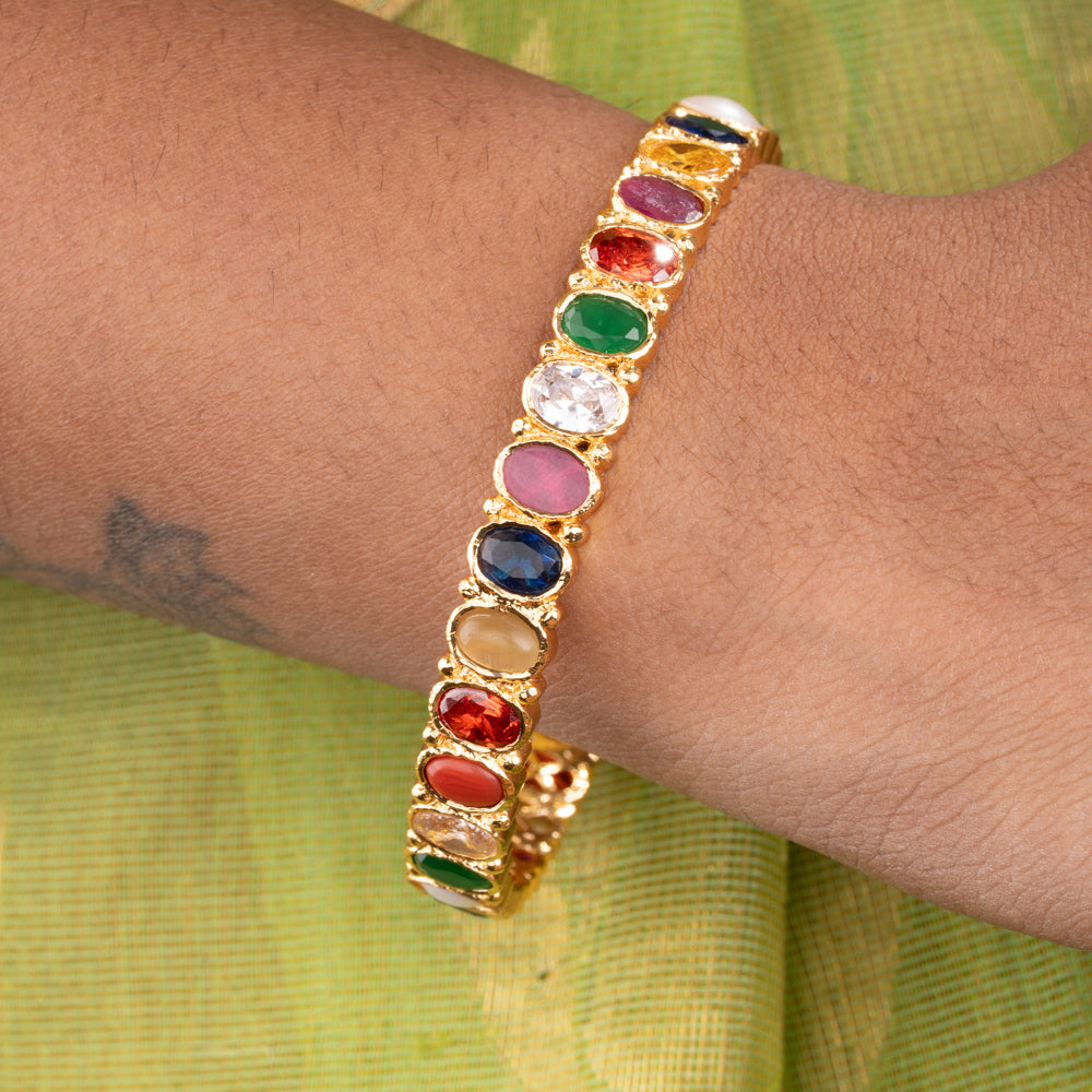 Parnika Bangle