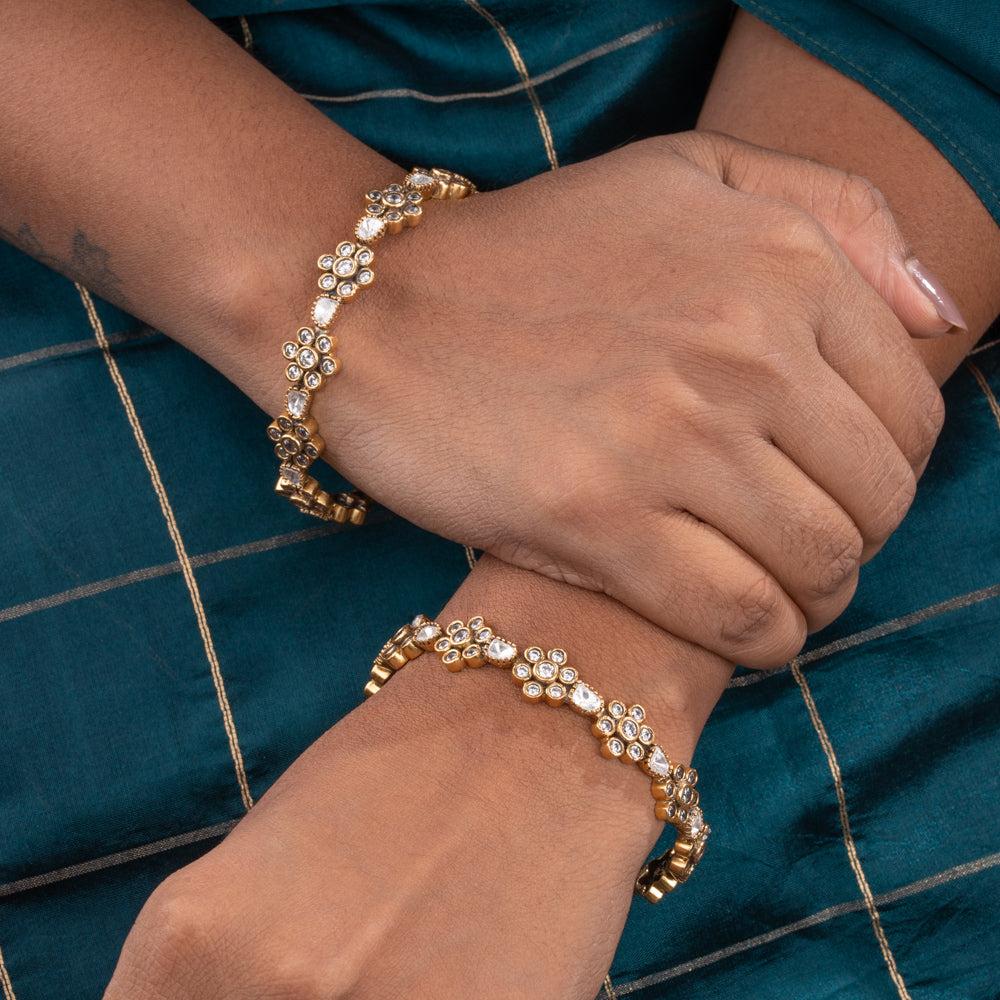 Manora Bangle