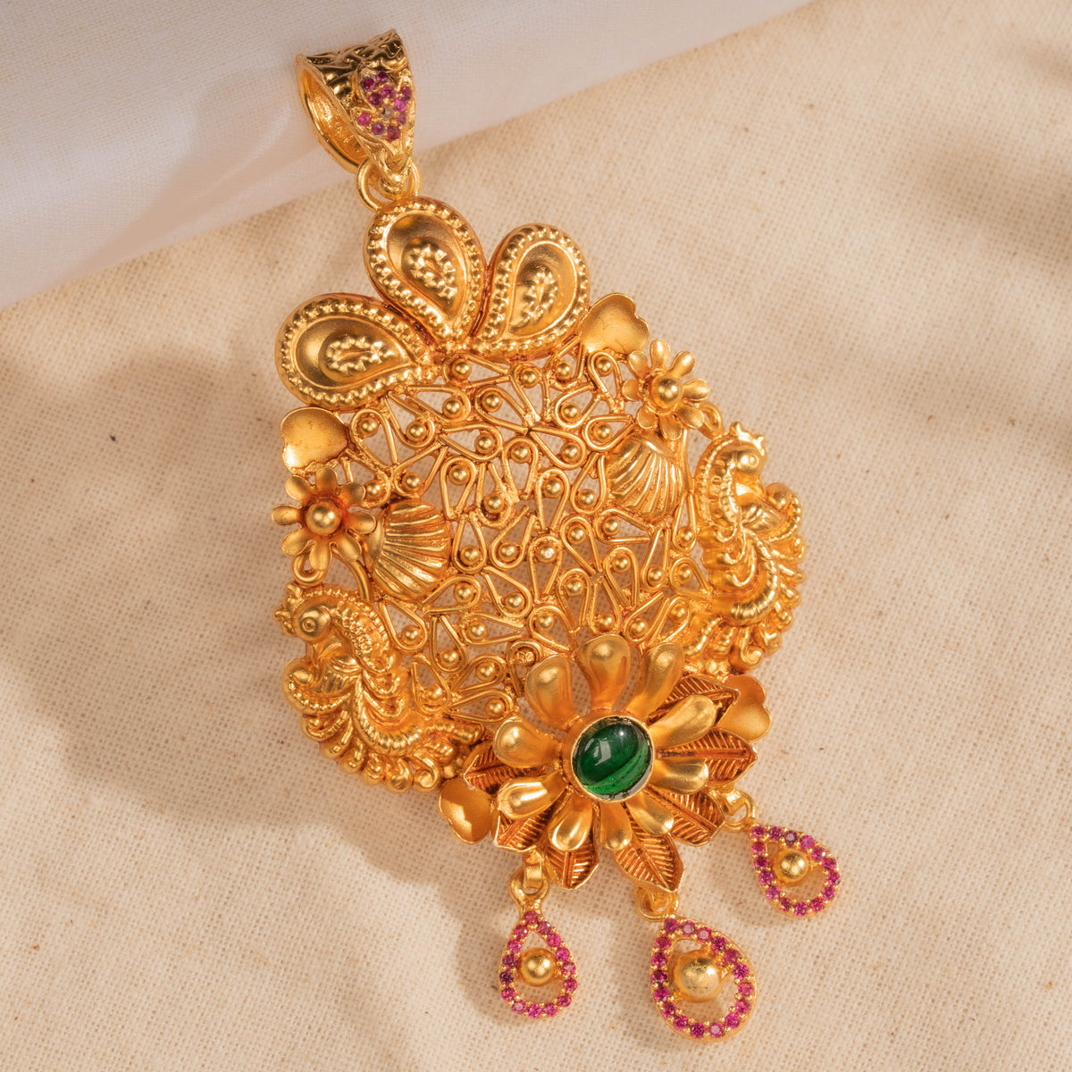 Kundan Pendant