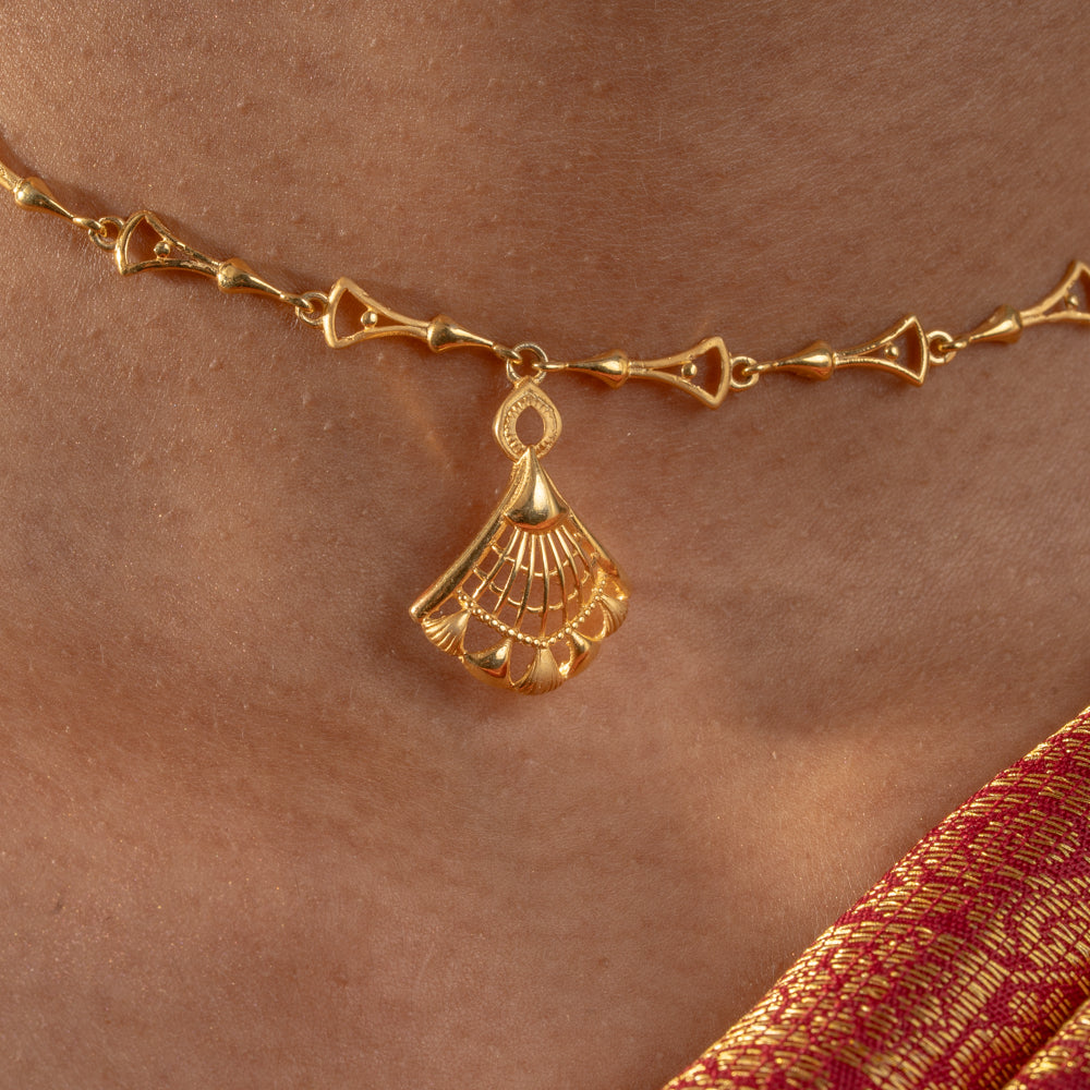 Trishanthi Necklace