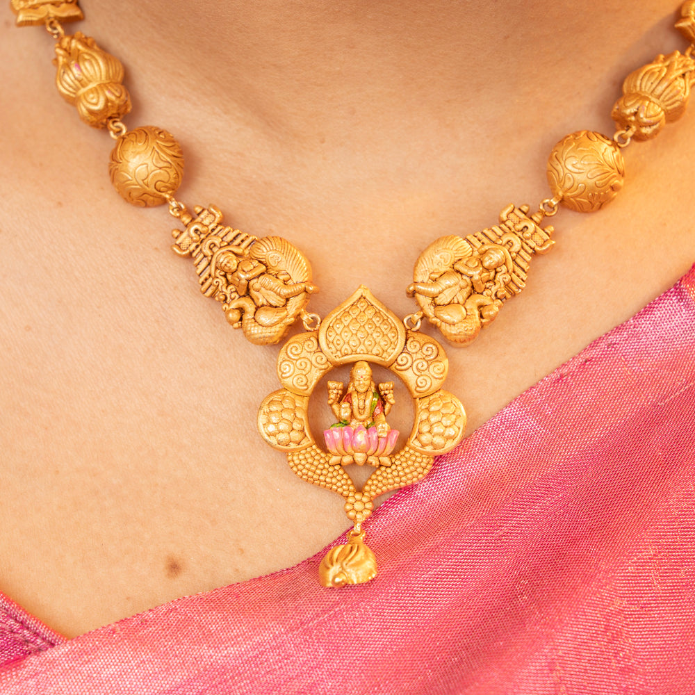 Mridu Necklace