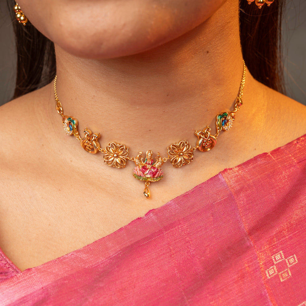 Sleek Necklace