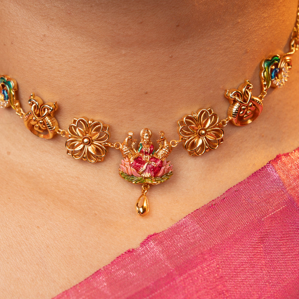 Sleek Necklace