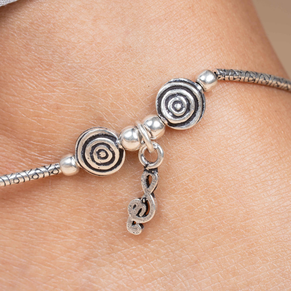 Pravaha Anklet