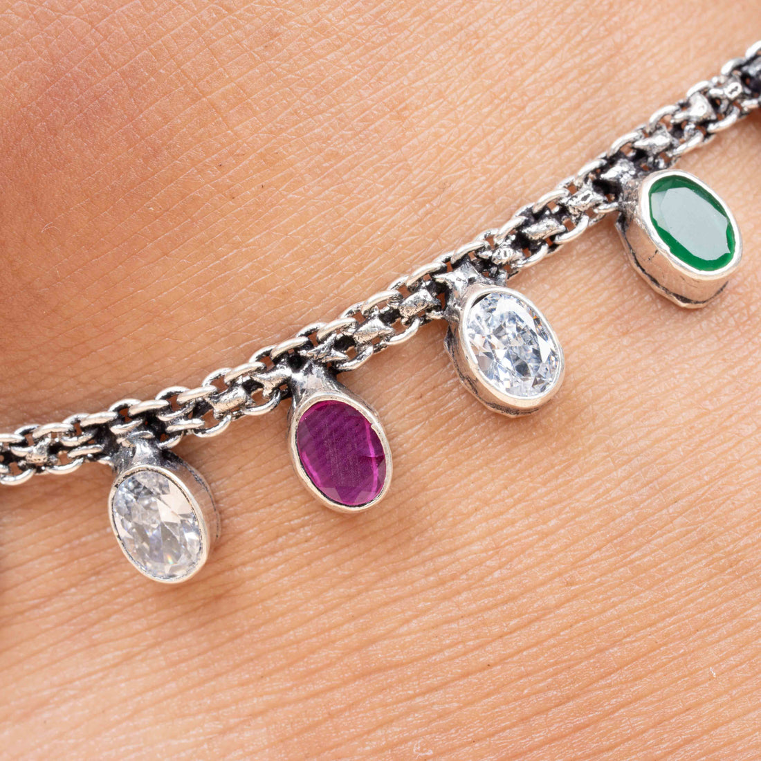 Nivaara Anklet