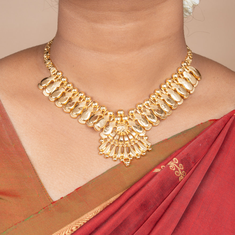 Sleek Necklace