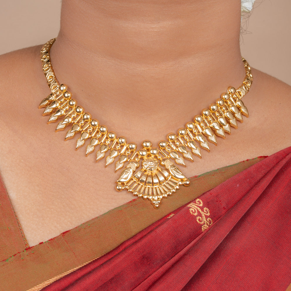 Yazhini Necklace