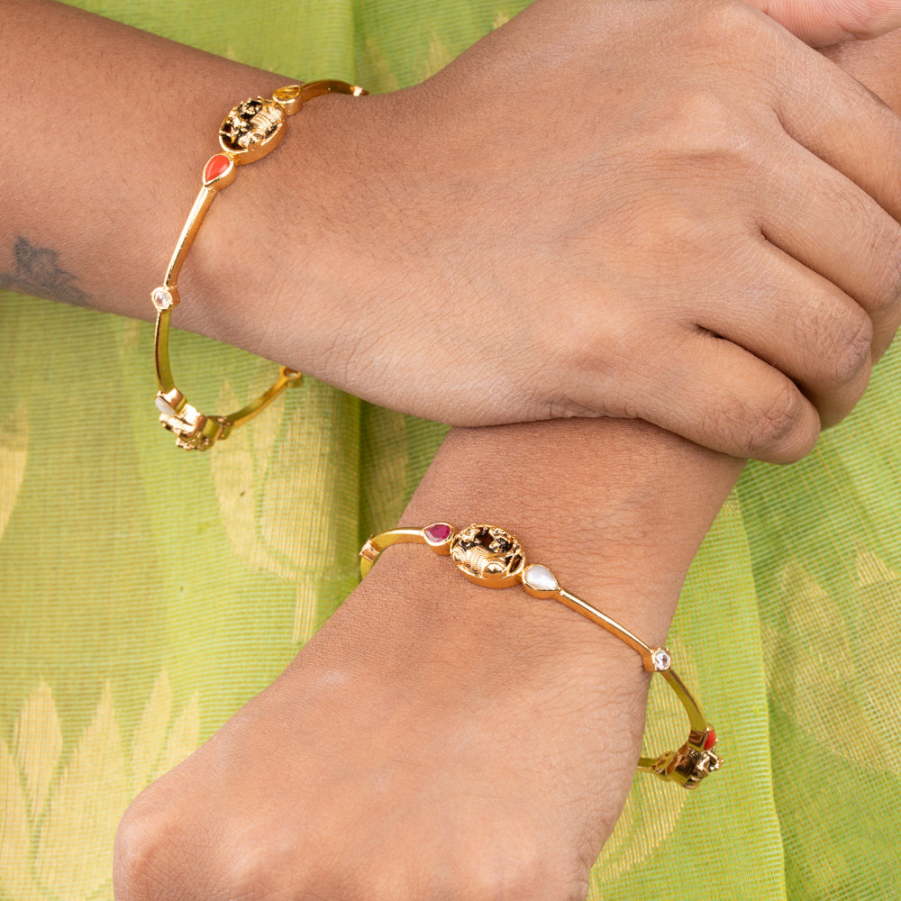 Bhuvika Bangle
