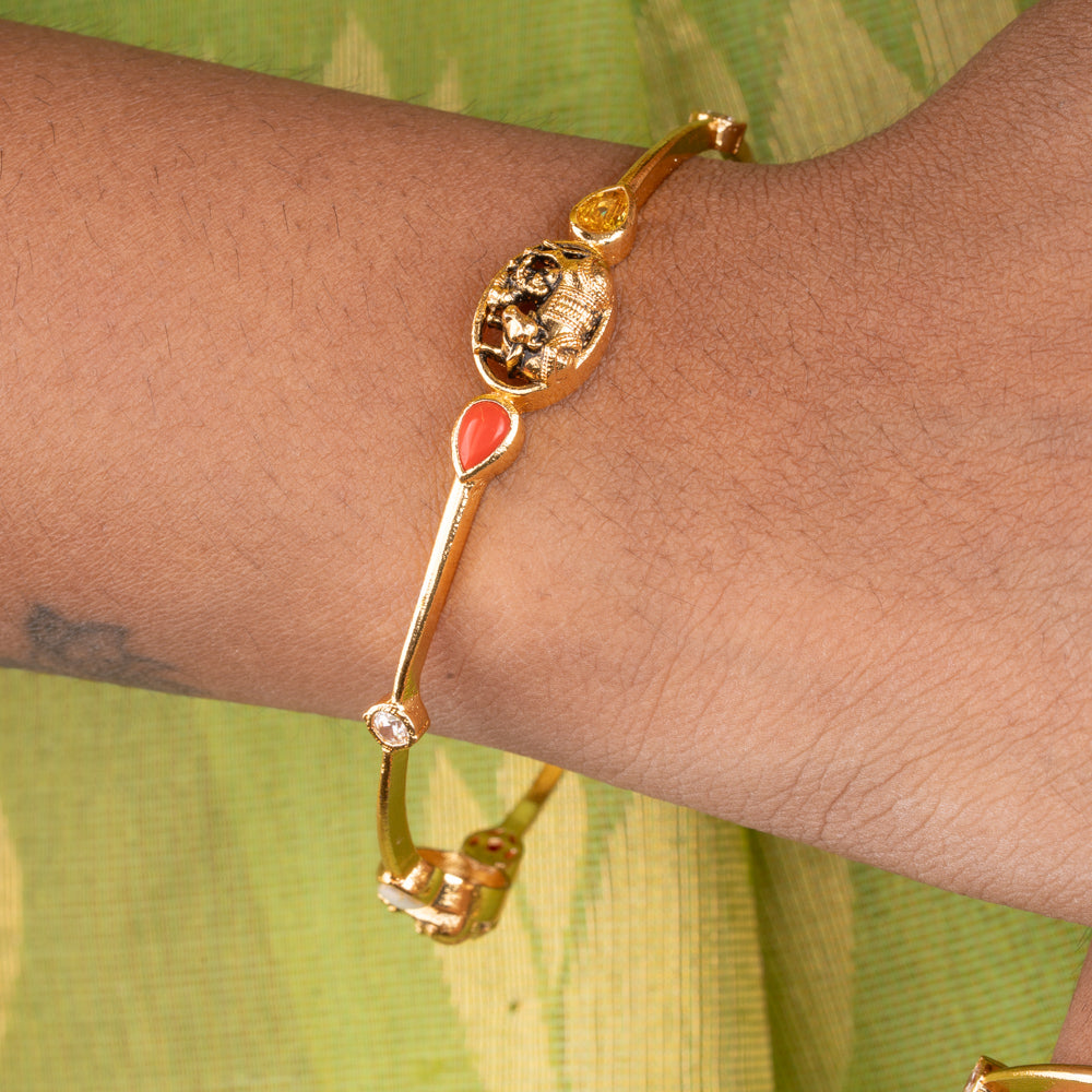 Bhuvika Bangle