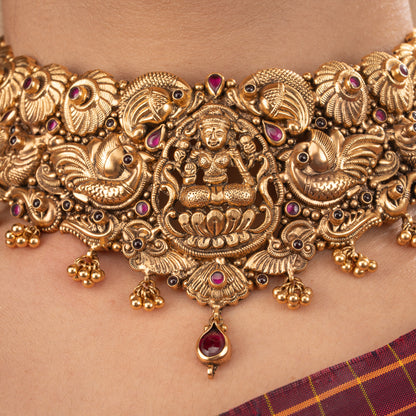 Pranvi Choker