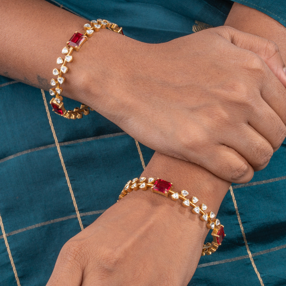 Ruvika Bangle
