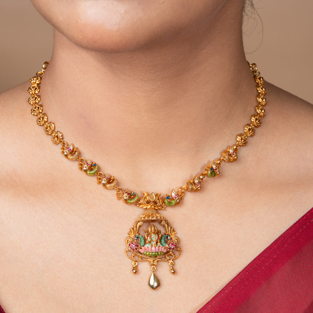 Sleek Necklace