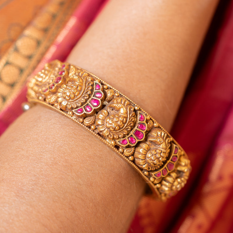 Deep Kundan Bangle
