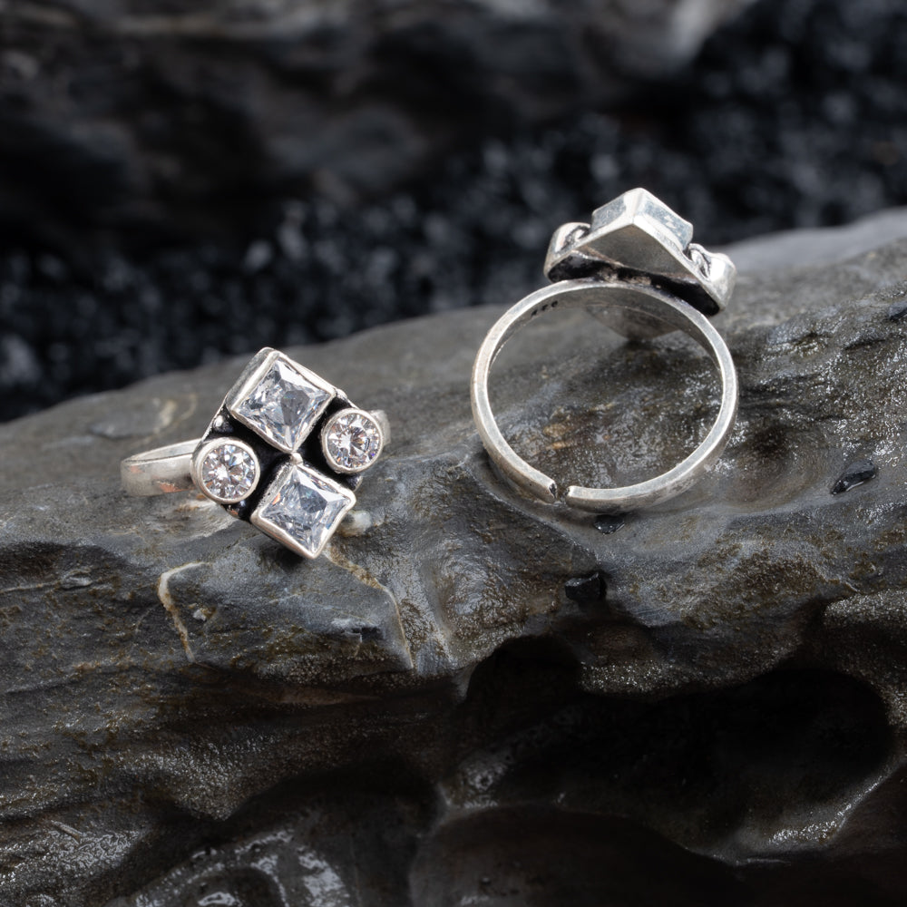 Pavni Toe Ring