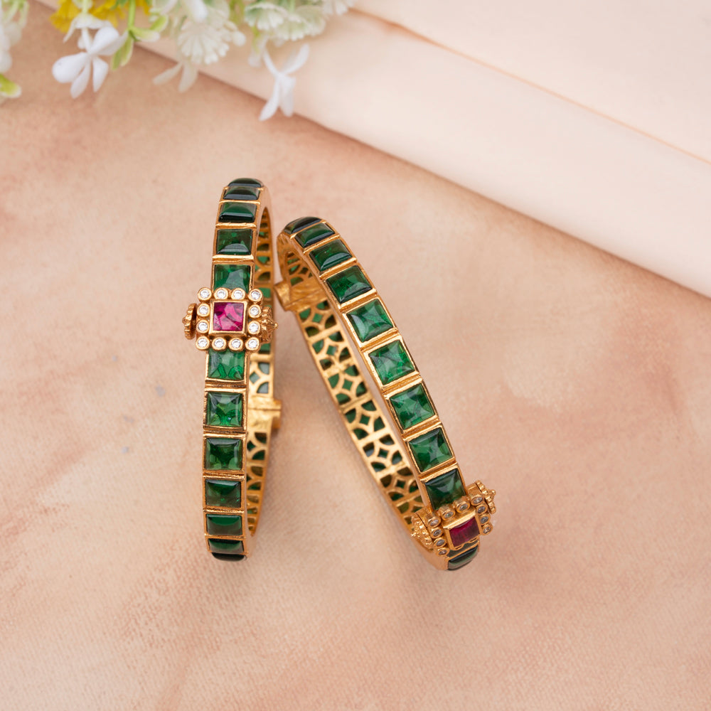 Nevi Bangle