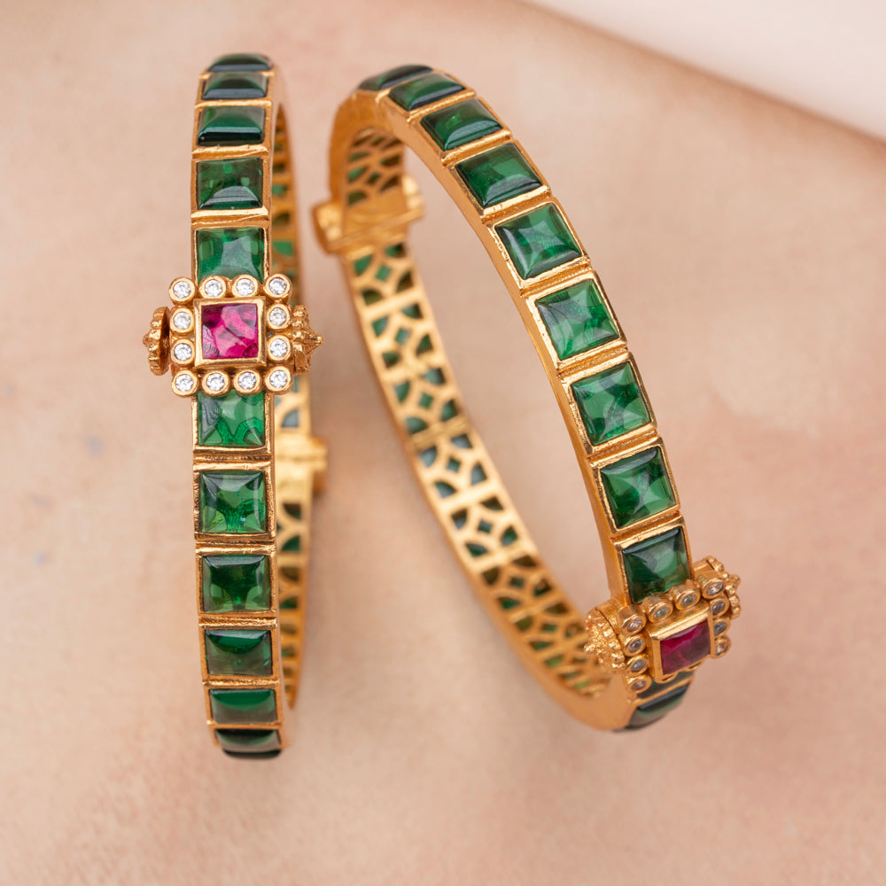 Nevi Bangle