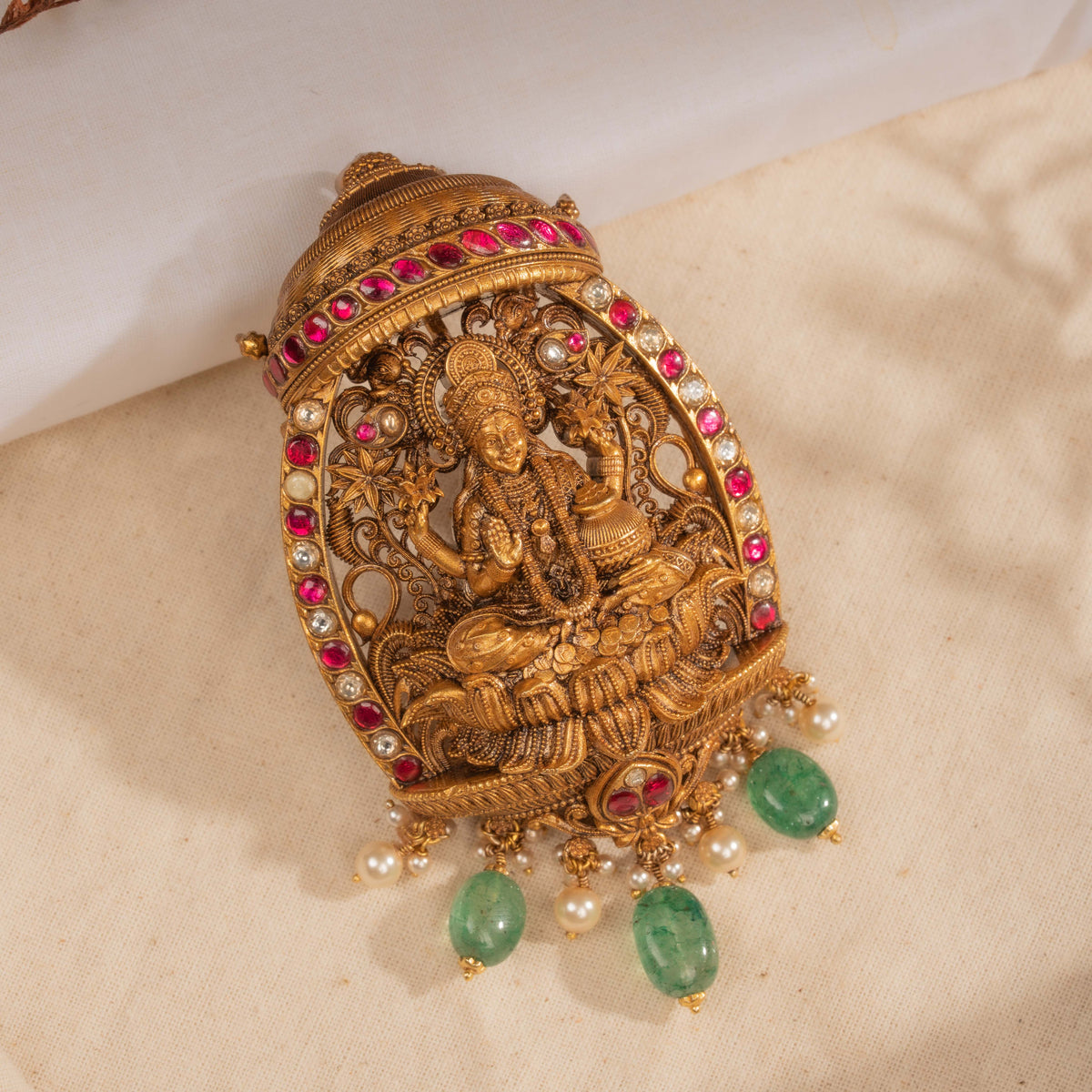 Deep Kundan Pendant