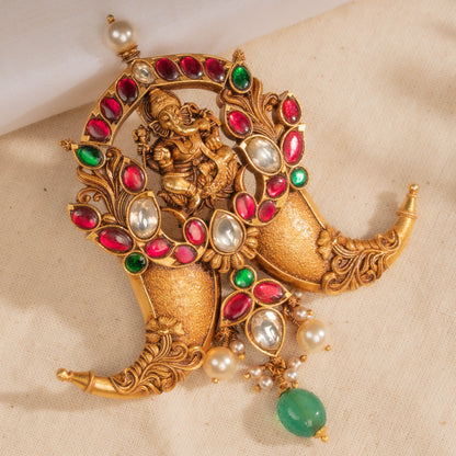 Deep Kundan Pendant