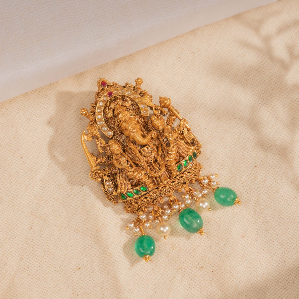Deep Kundan Pendant