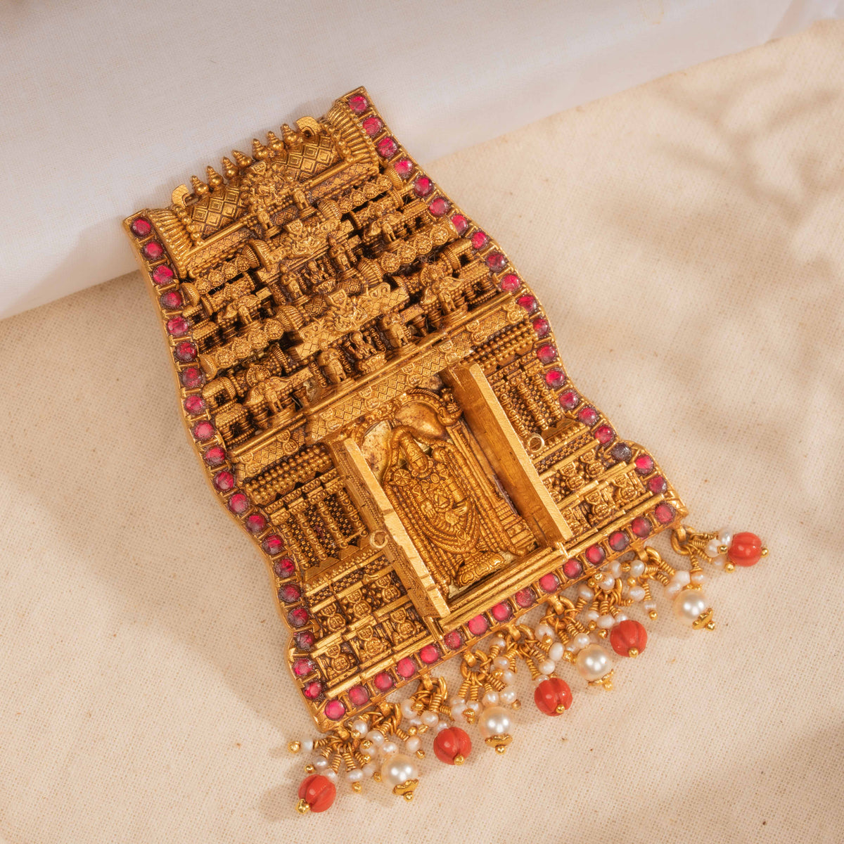 Deep Kundan Pendant