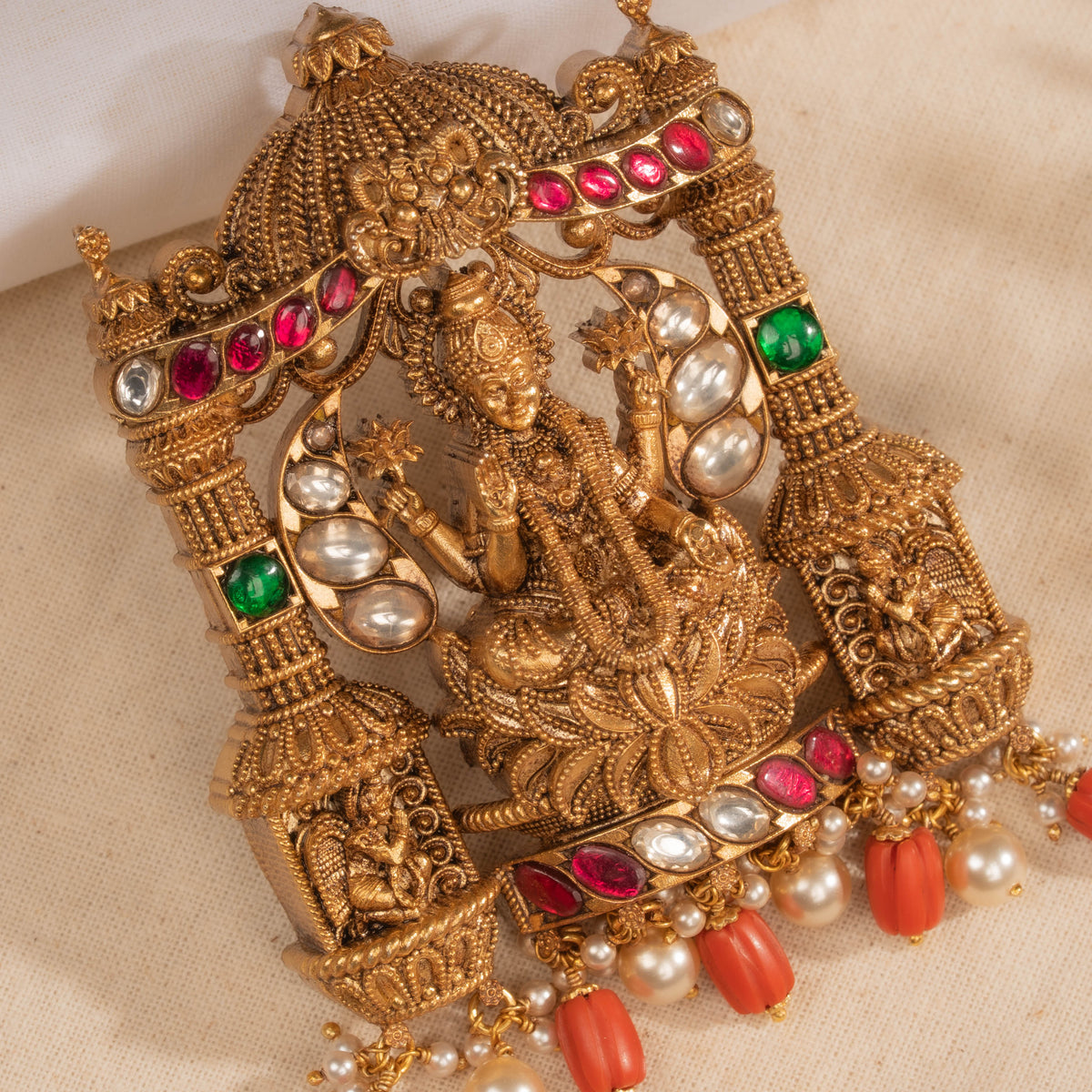 Deep Kundan Pendant