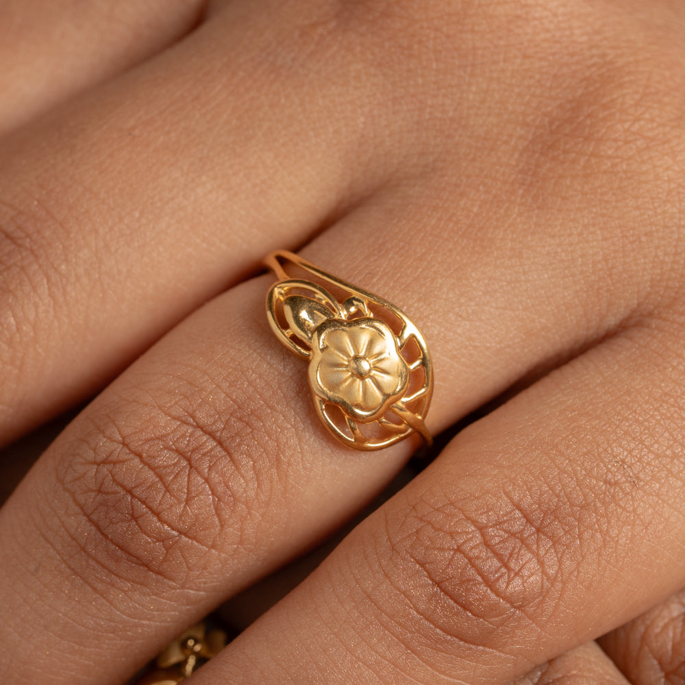 Sleek Ring