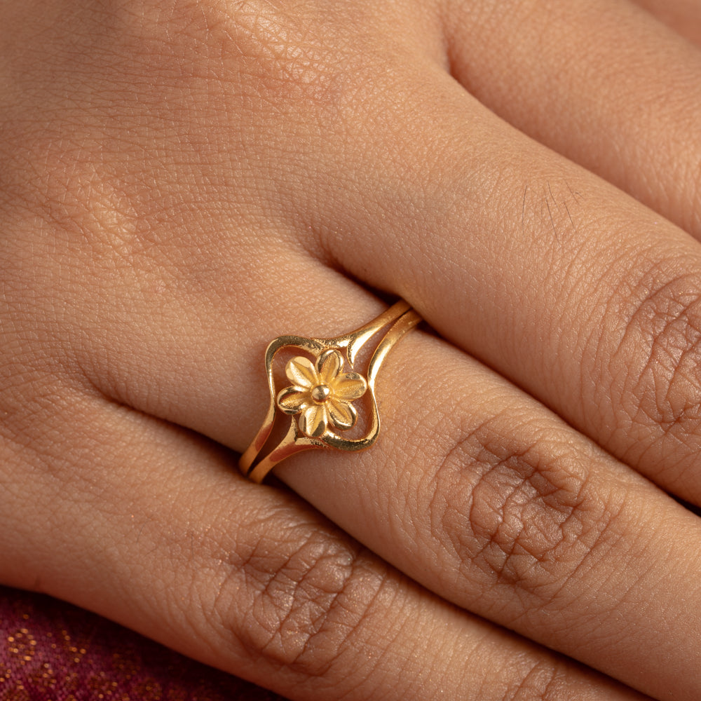 Sleek Ring