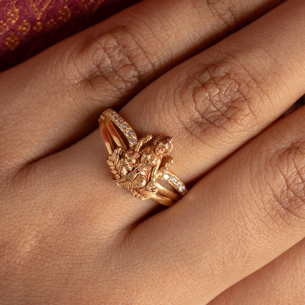 Sleek Ring