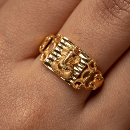 Sleek Ring