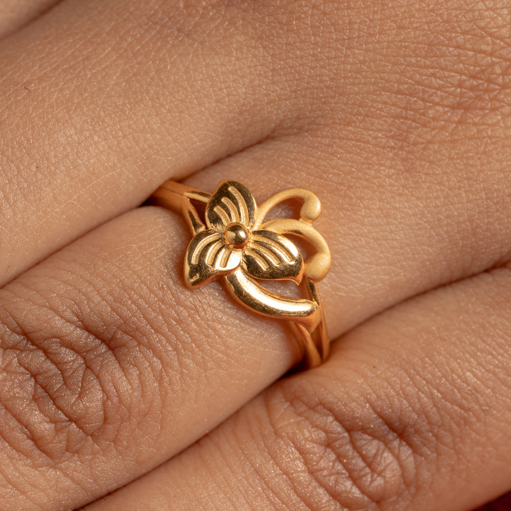 Sleek Ring