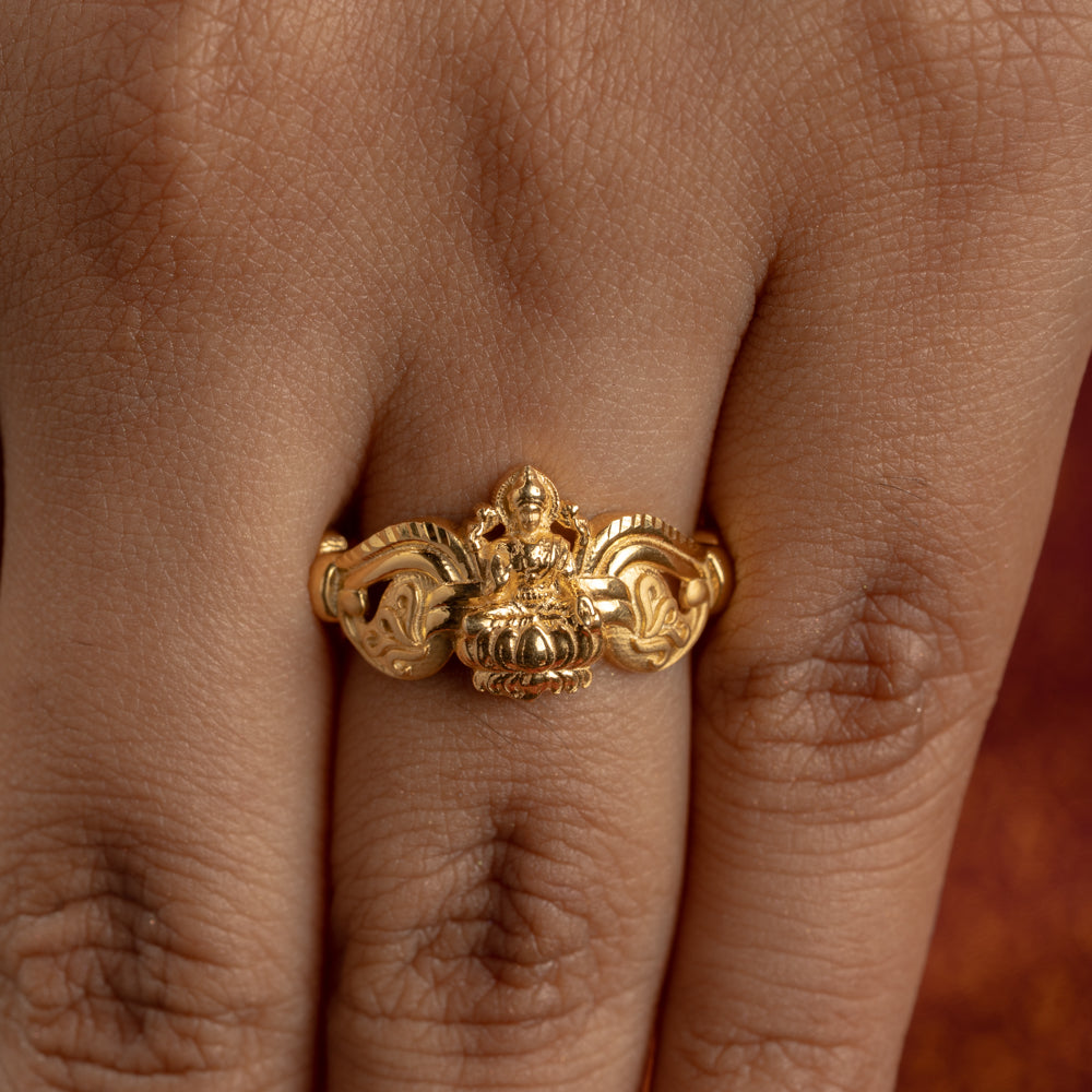 Sleek Ring