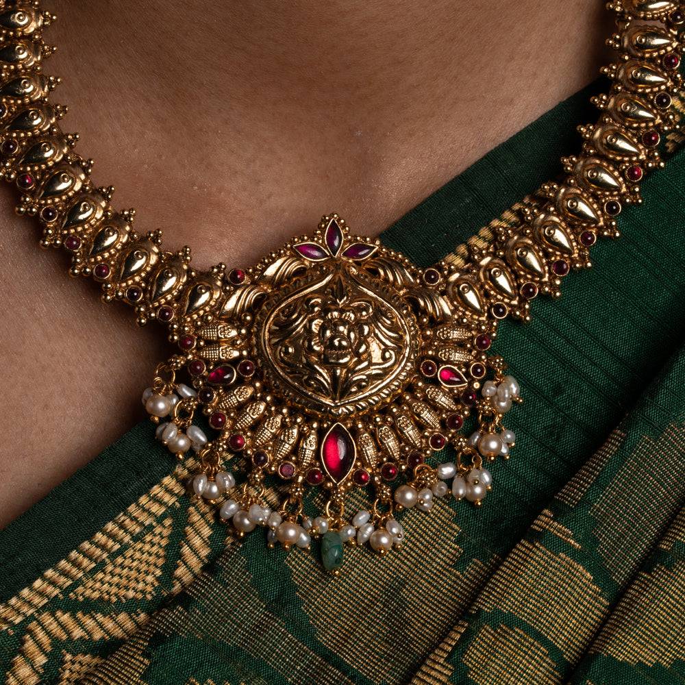 Jahnavi Necklace