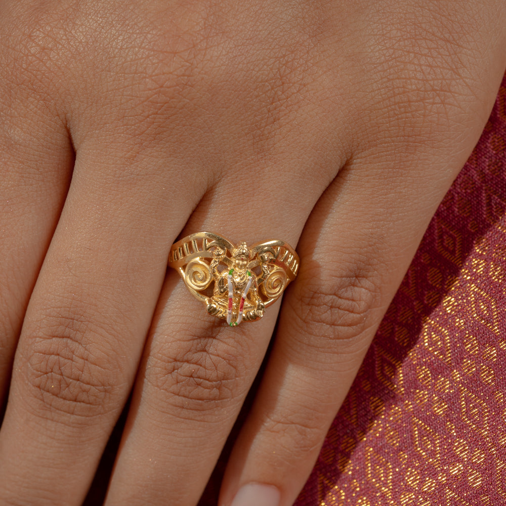 Sleek Ring