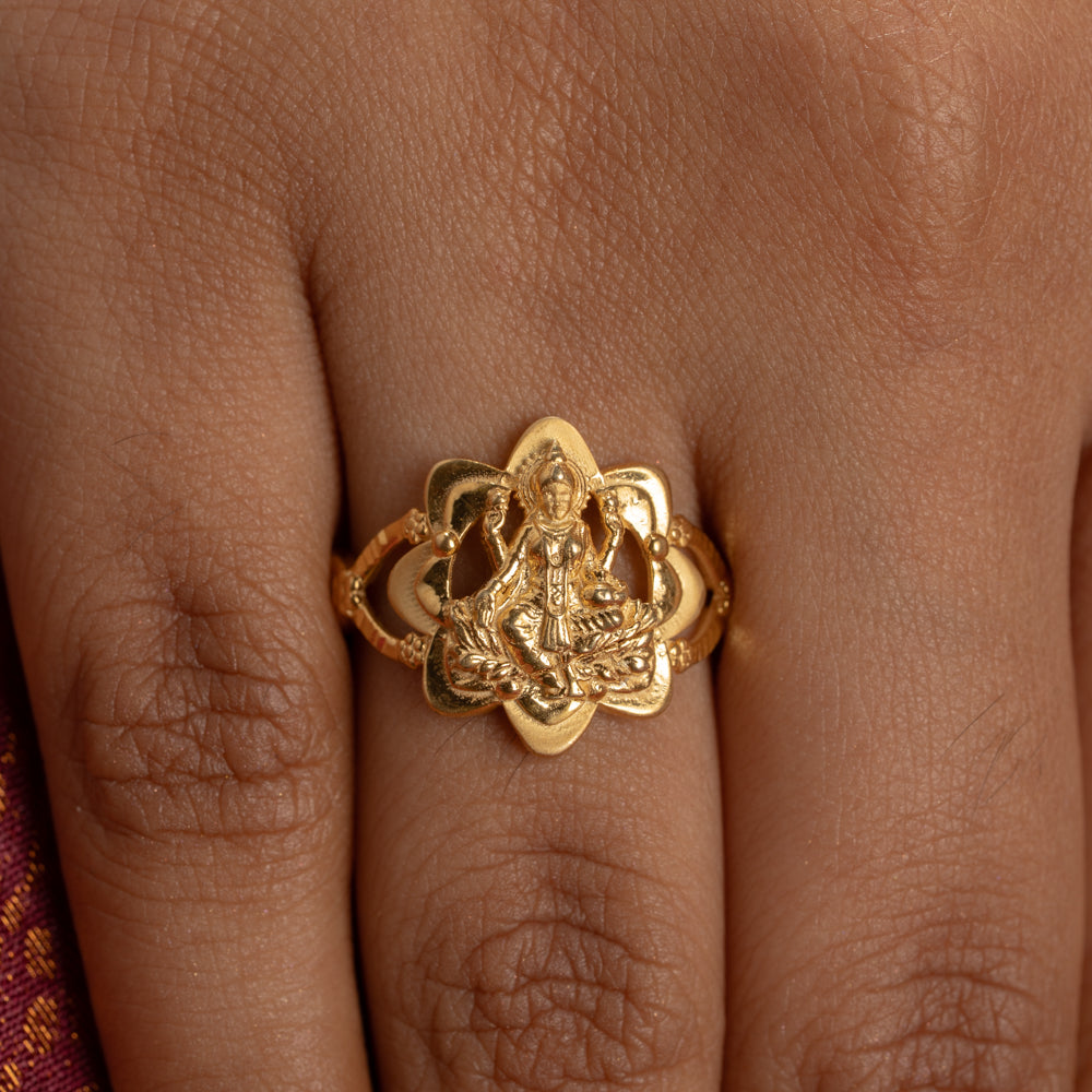Sleek Ring