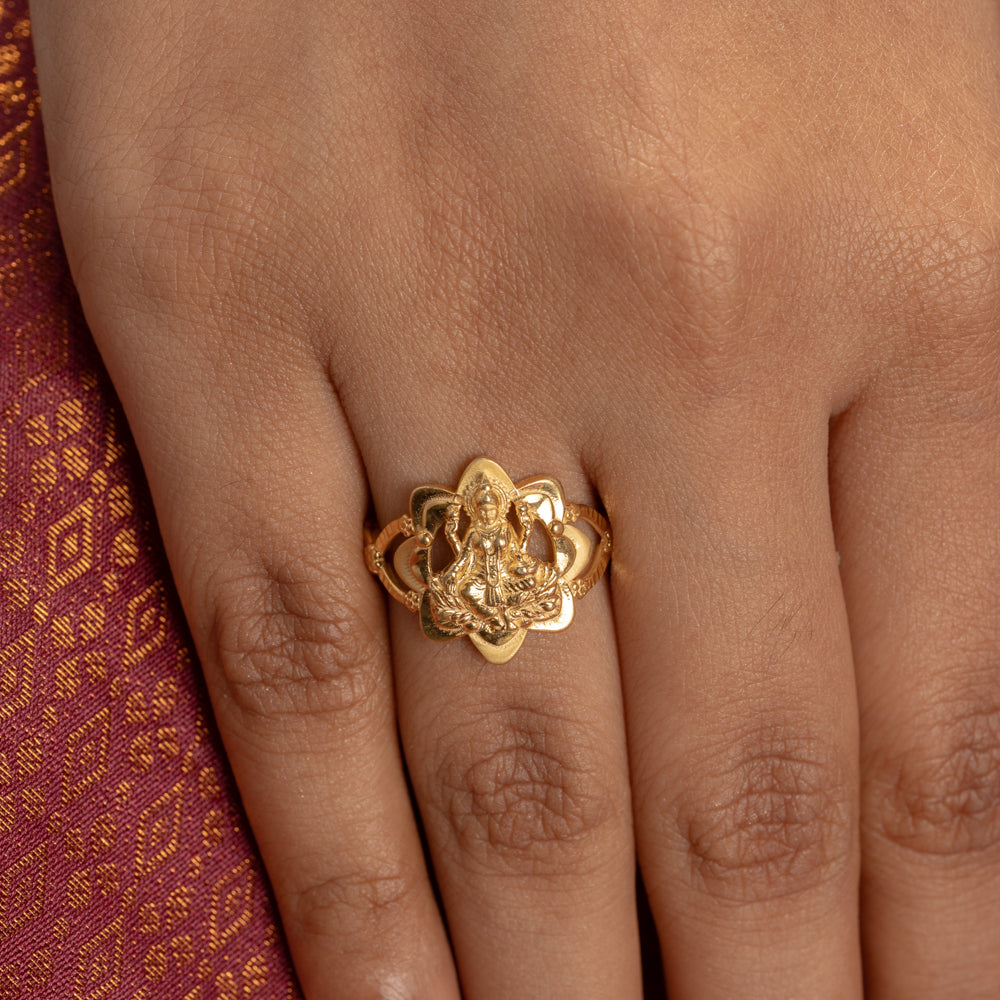 Sleek Ring