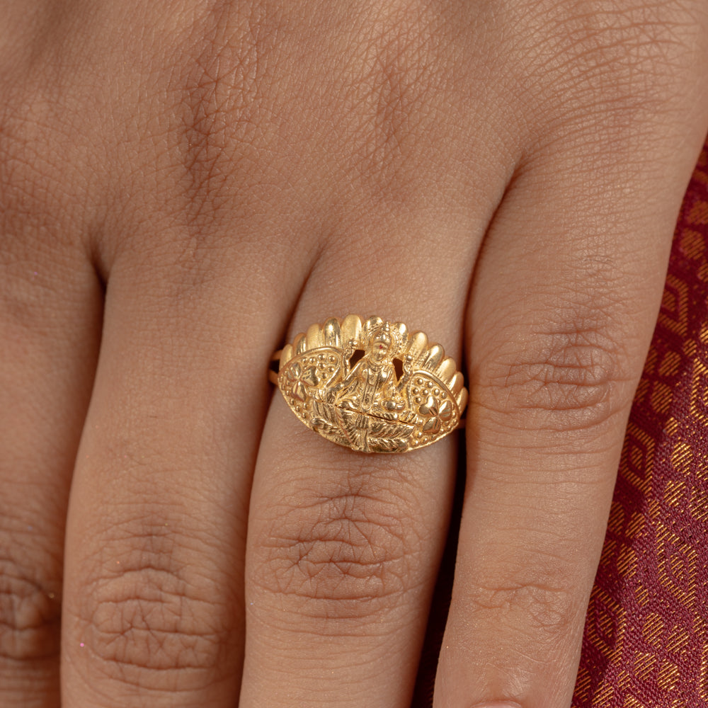 Sleek Ring