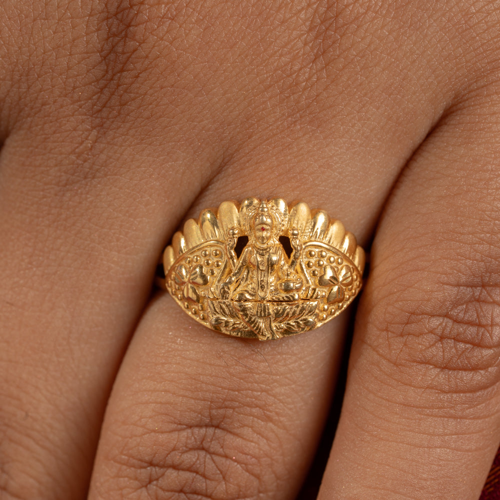 Sleek Ring