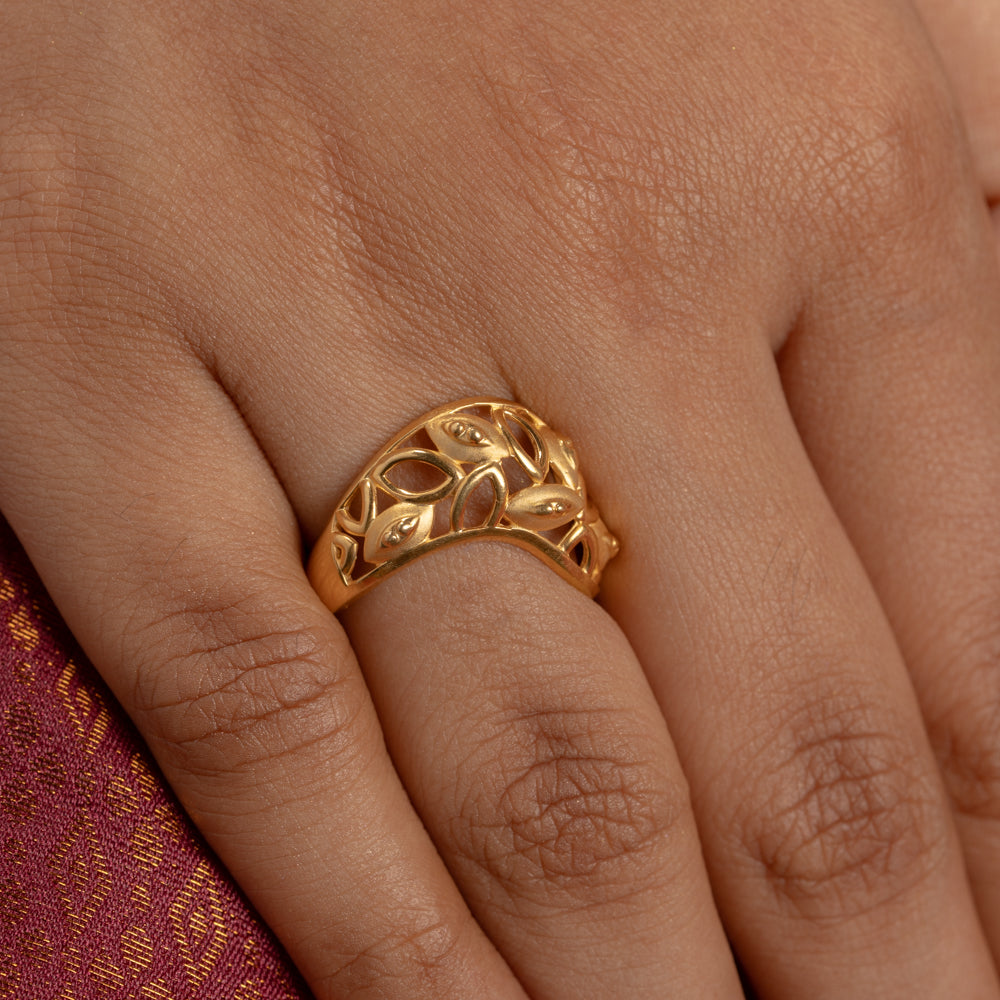 Sleek Ring