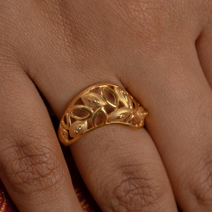 Sleek Ring