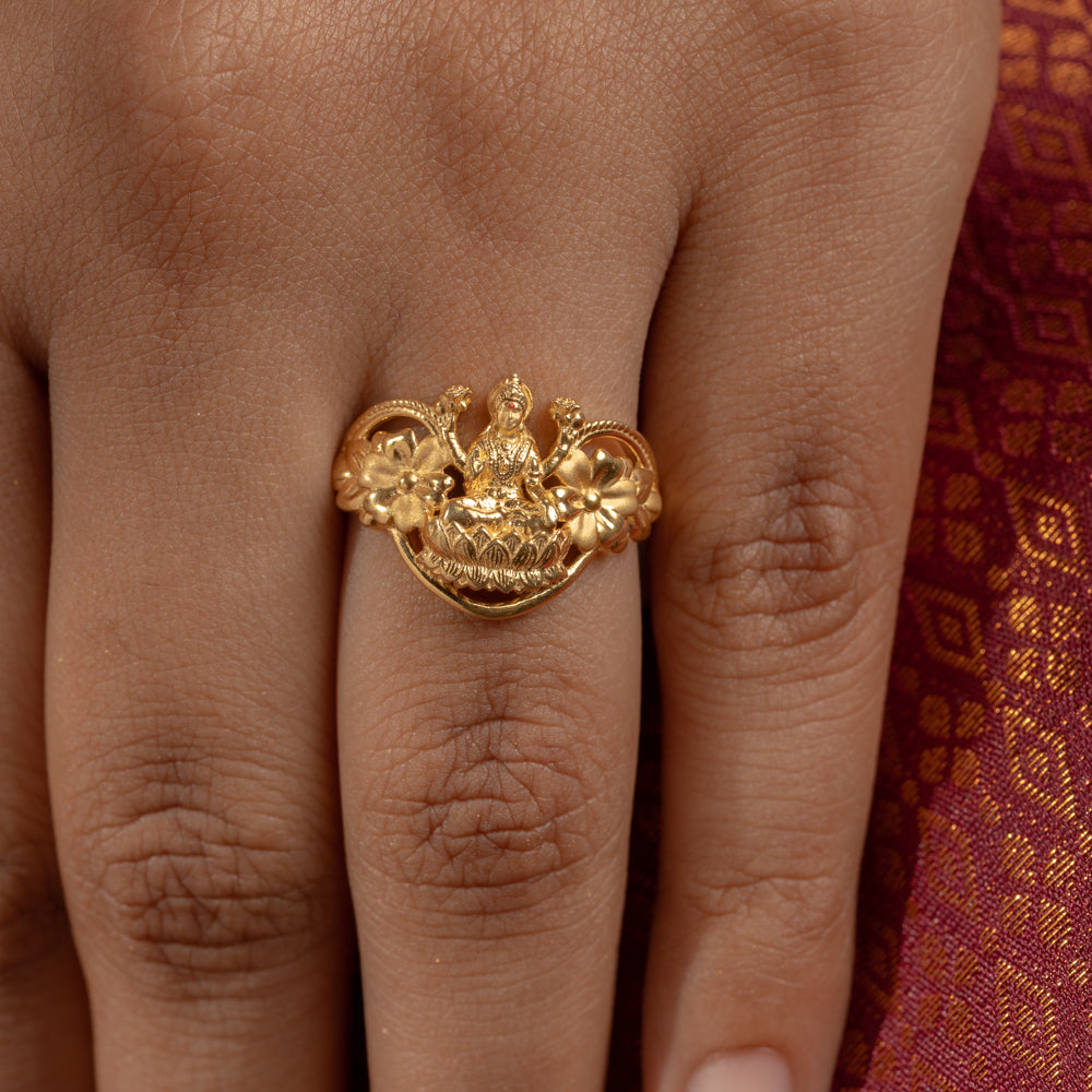 Sleek Ring