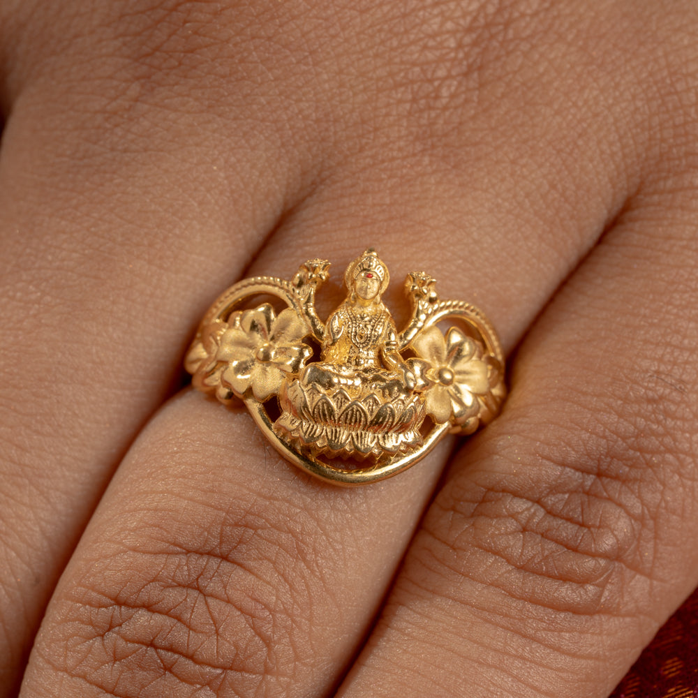 Sleek Ring
