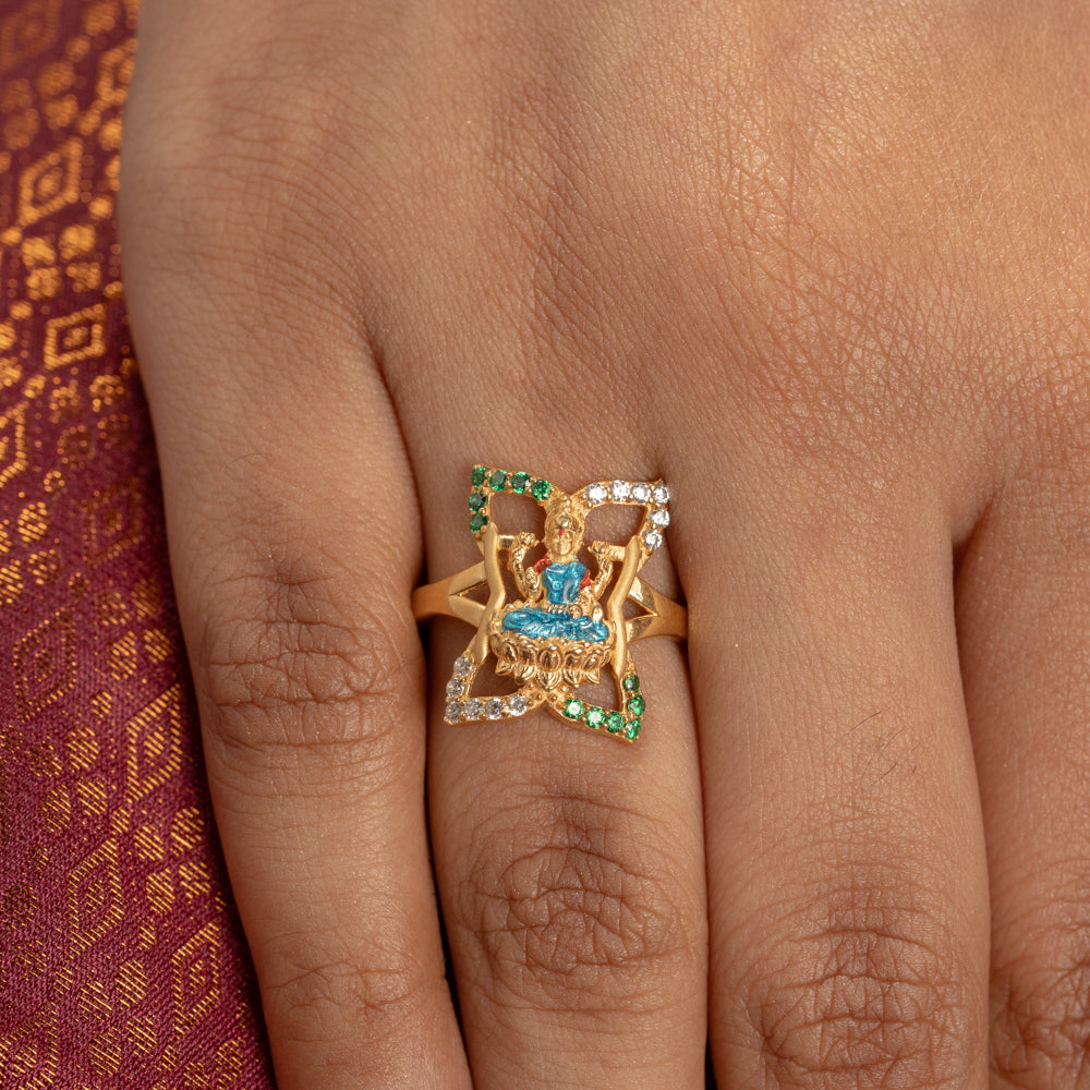Sleek Ring