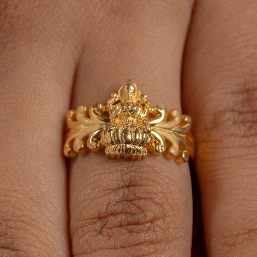 Sleek Ring
